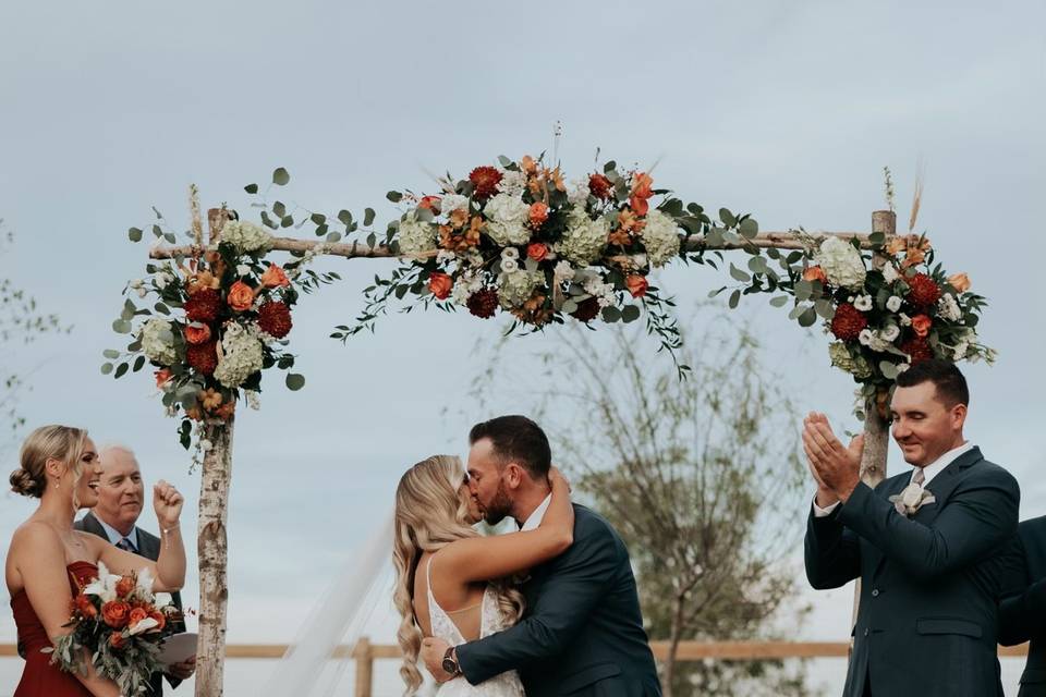 The barn ceremony arch