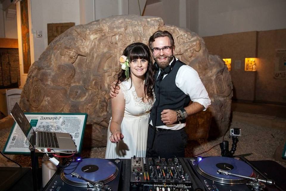 SONGSTRUCK Weddings and Events