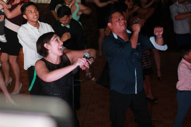 All our packages include a dedicated emcee on the dance floor for your entire reception to make announcements, personalized wedding party intros and to get your guests up and dancing.
