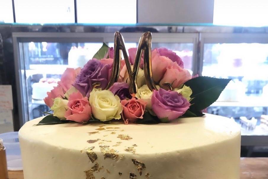 Wedding Cake w/ Flowers & Gold