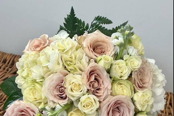Flowers By Chris Harbor Court