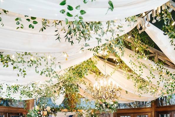 Gramercy Smilax Ceiling