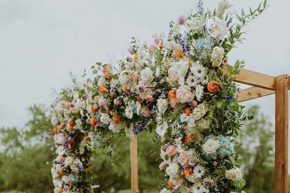 Country Club Garden Arch