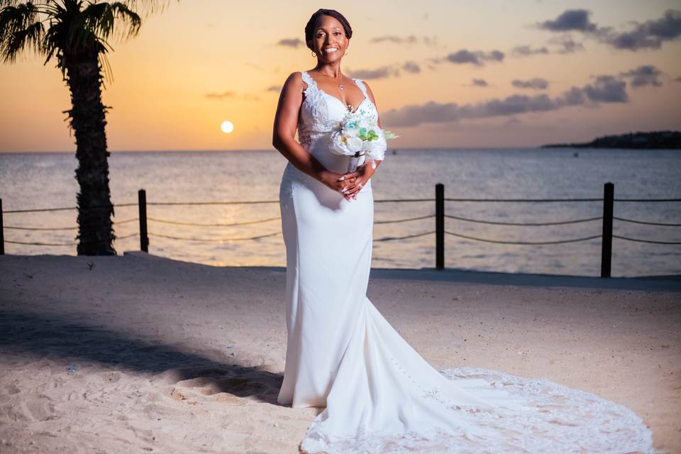 SunSet - Beauty - White Dress