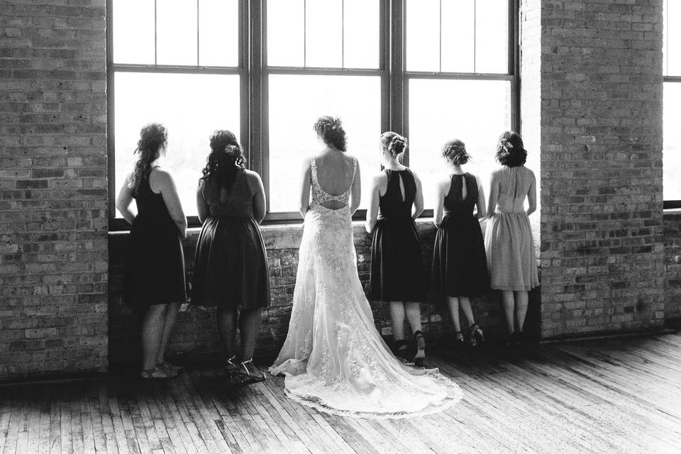 Onsite bridal party hair