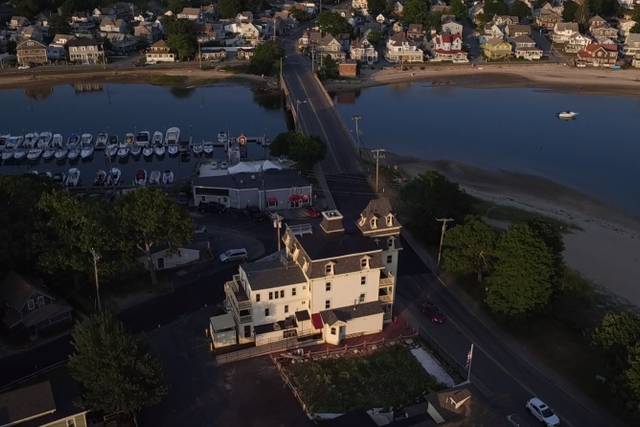 Glen Cove Hotel