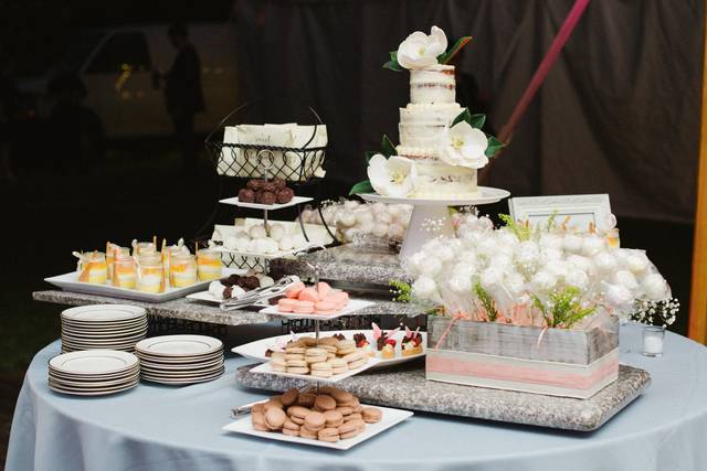 Dessert display