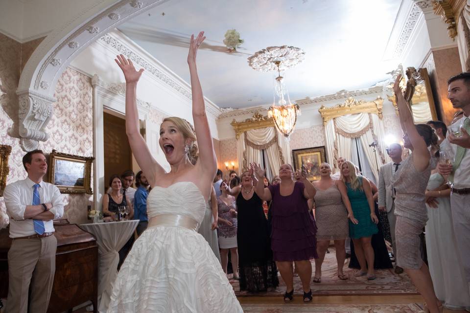 Bouquet toss