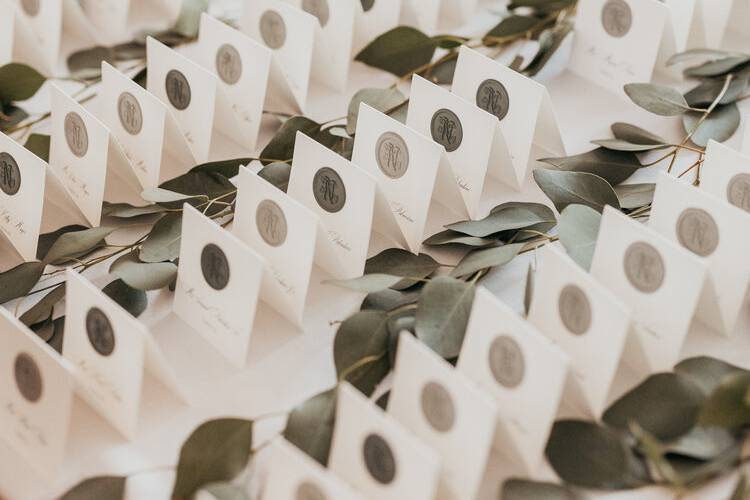 Deckled Menu + Place Card