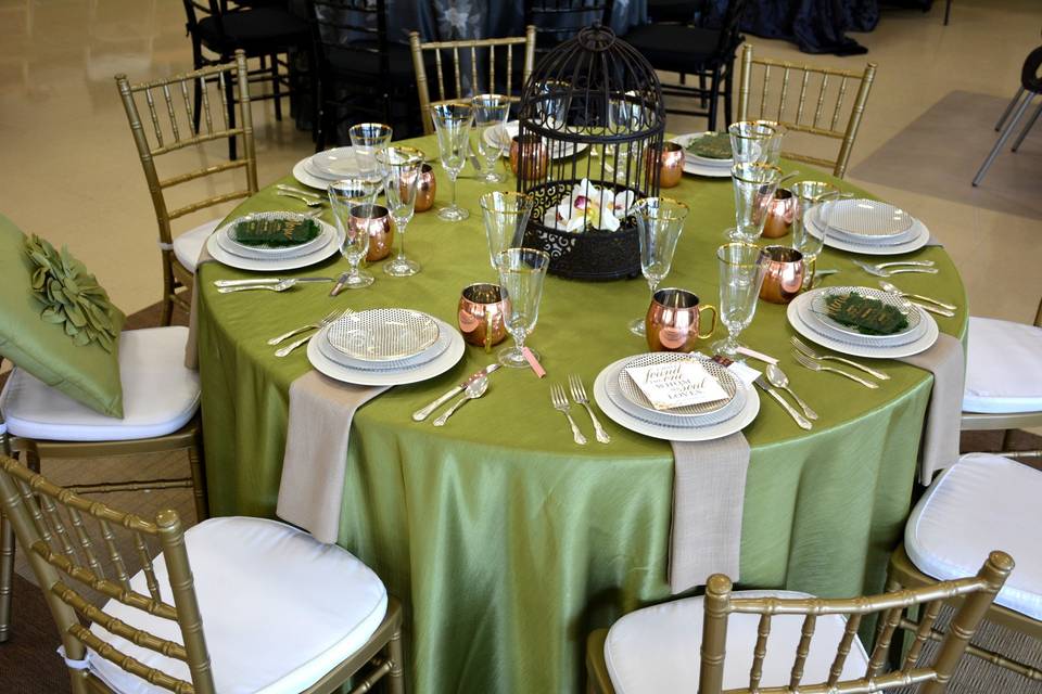 Moss green reversible linen with gold chiavari chairs