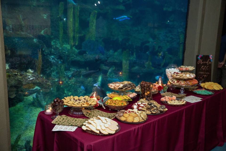 PPG Aquarium tablescape