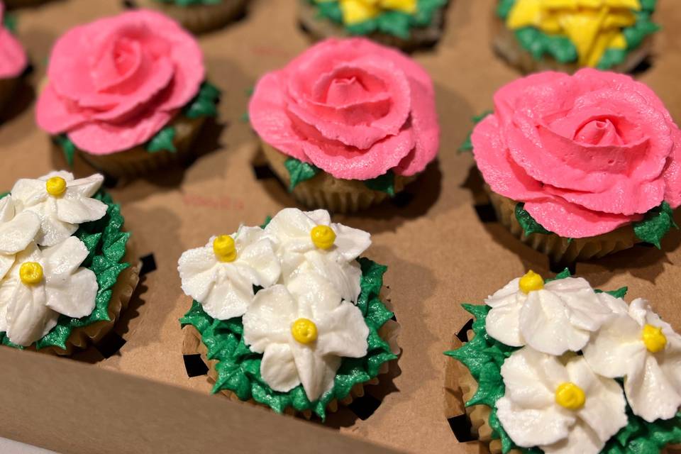 Summer Flower Cupcakes