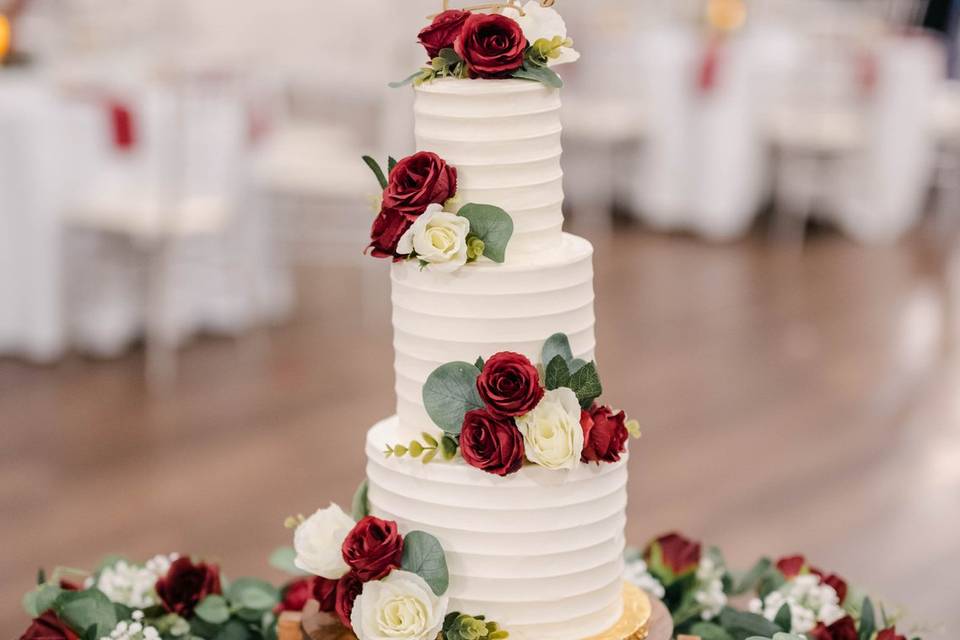 Christmas Rose Wedding Cake