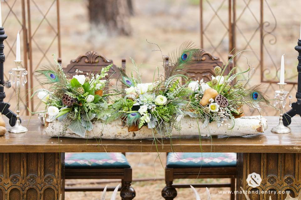 Head Table Centerpiece
A Floral Affair, Matt & Jentry Photography