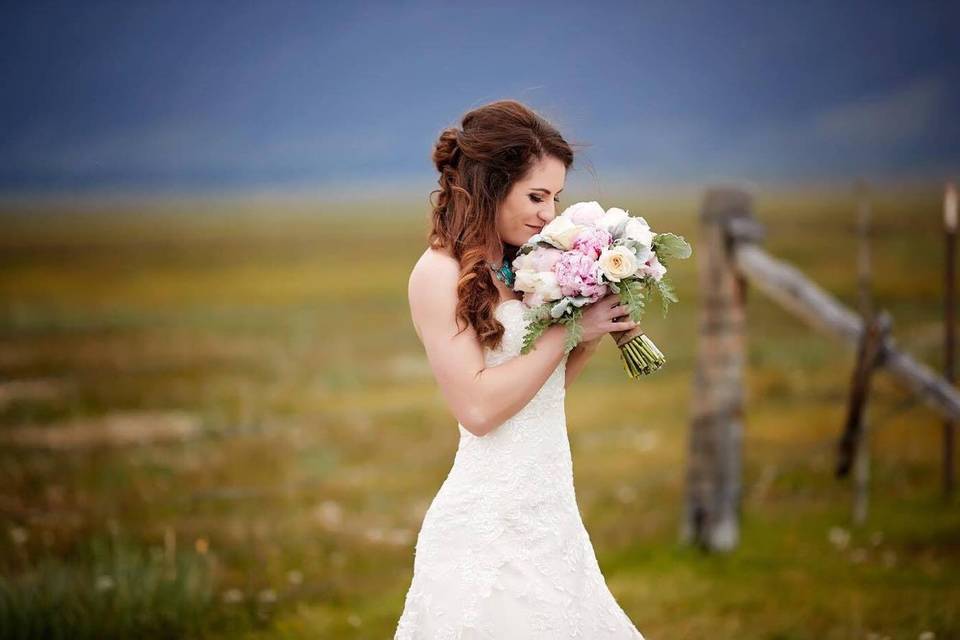 Bridal Bouquet
Peonies, Dusty Miller
Floral by A Floral Affair
Photo by Steve Dutcher