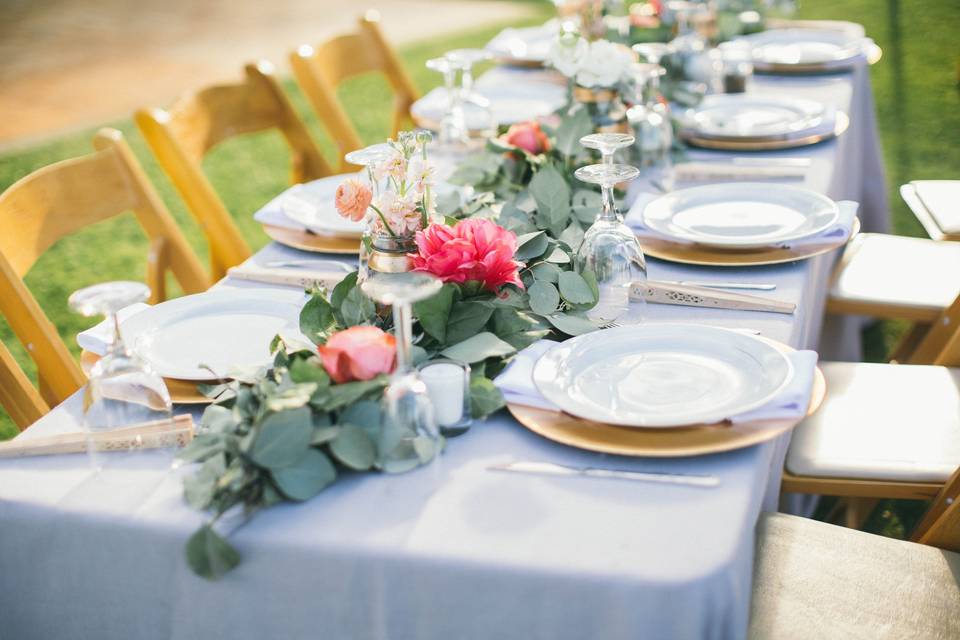 Guest Table Centerpiece- Garland
Mother of Pearl Roses, Peach Spray Roses, Coral Peonies, Eucalyptus, Salal
Floral by A Floral Affair
Photo by Camilla Hancock