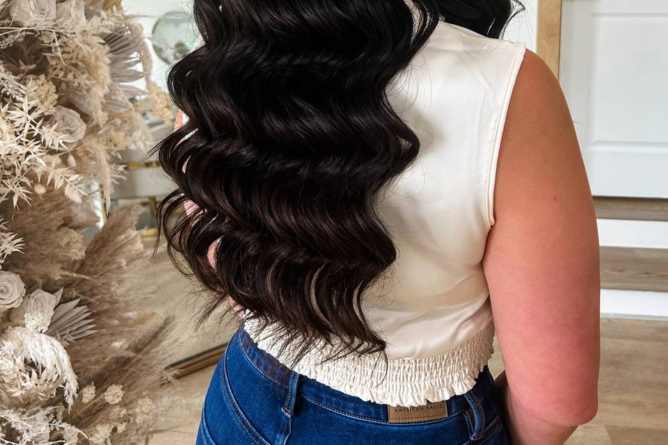 Stunning glam waves!!