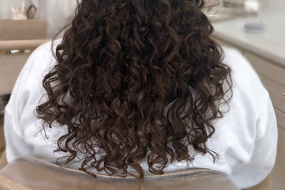 We love natural curly babes!