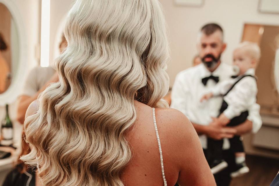Glam waves