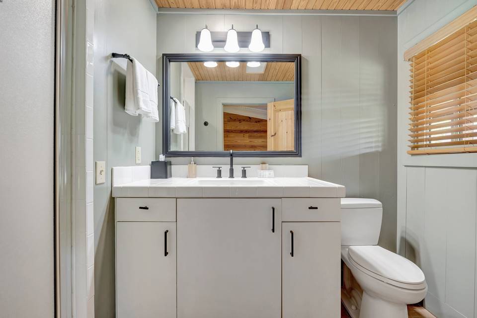 Lodge room bathroom