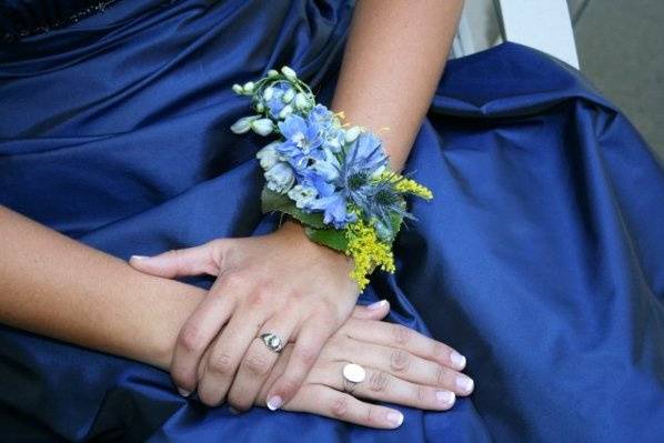 wrist corsage