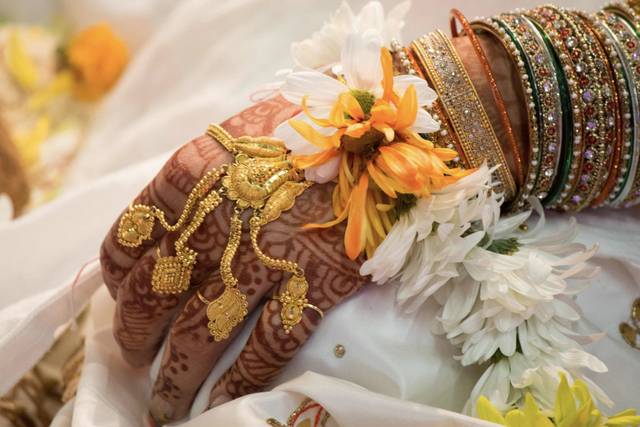 Hands