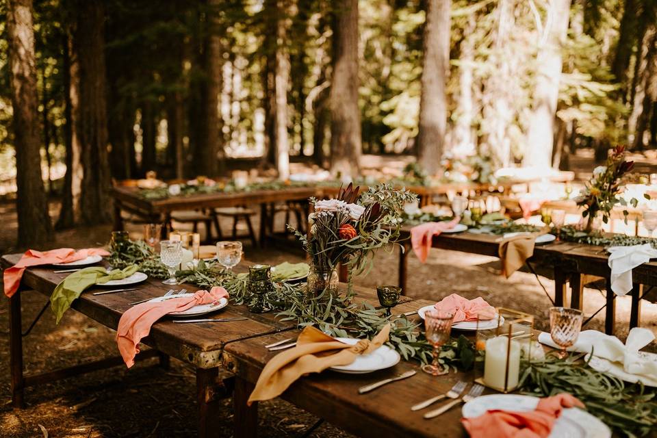 Outdoor reception wedding decor