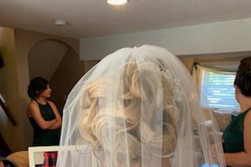 Hair style with veil