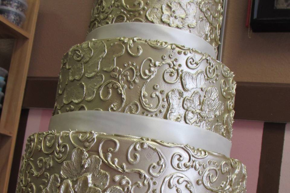 Intricate 4-tier silver wedding cake