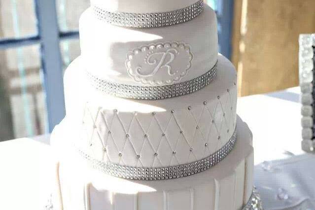 Wedding cake for a wedding at Dresser Mansion.