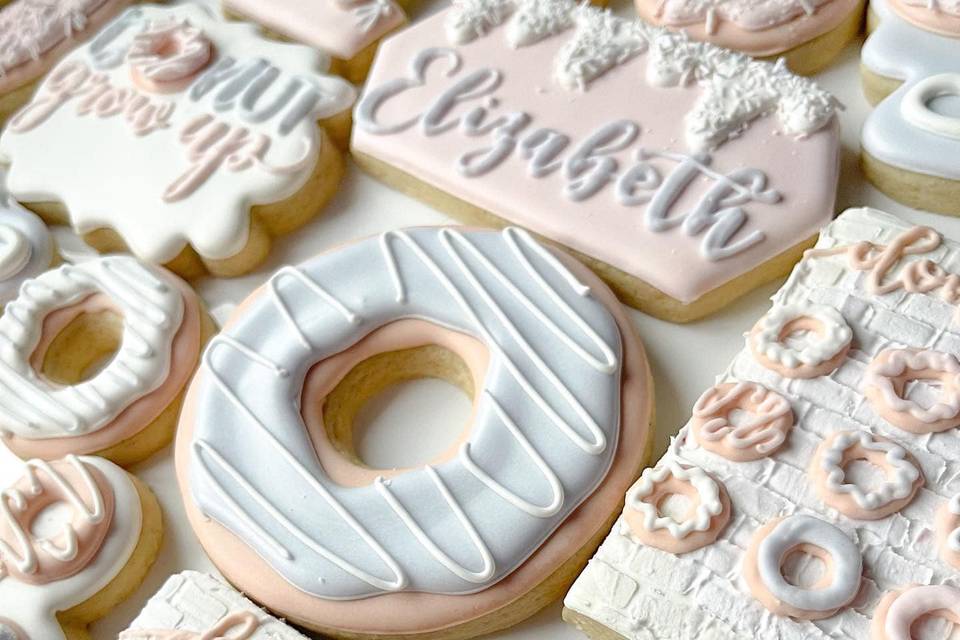 https://cdn0.weddingwire.com/vendor/542830/3_2/960/jpg/cookies-1_51_2038245-164569152174875.jpeg