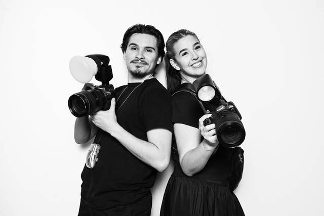 POSE PROS PORTRAIT BOOTH