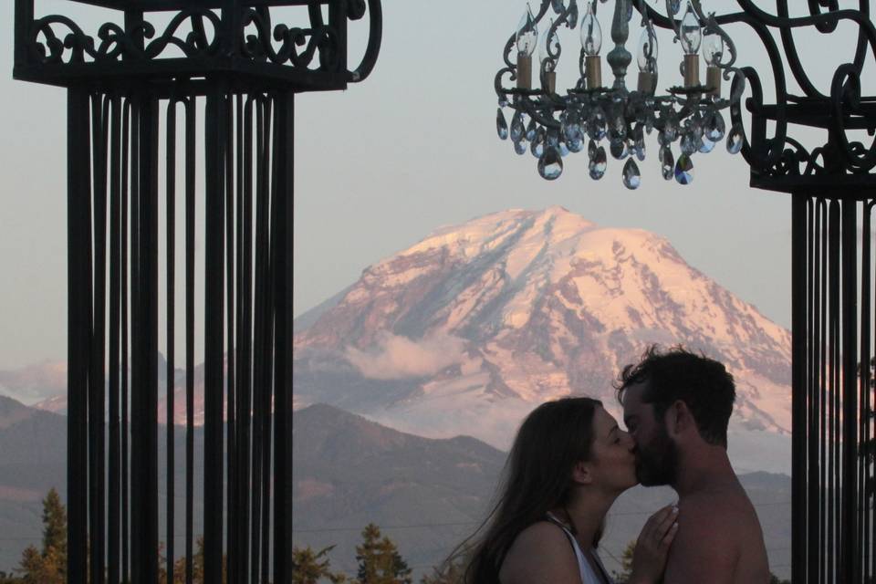 Arch and Mount Ranier