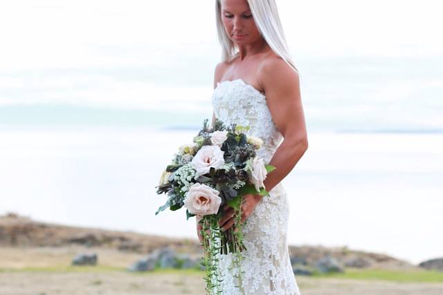 Camas Designs - Wedding Florists - Friday Harbor, WA - WeddingWire