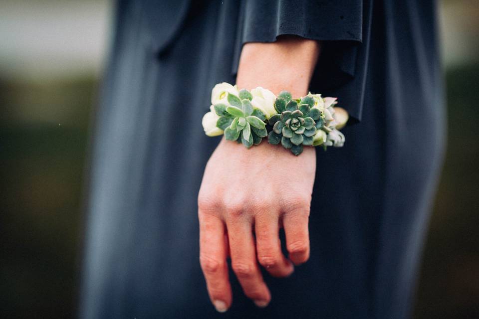 Floral bracelet