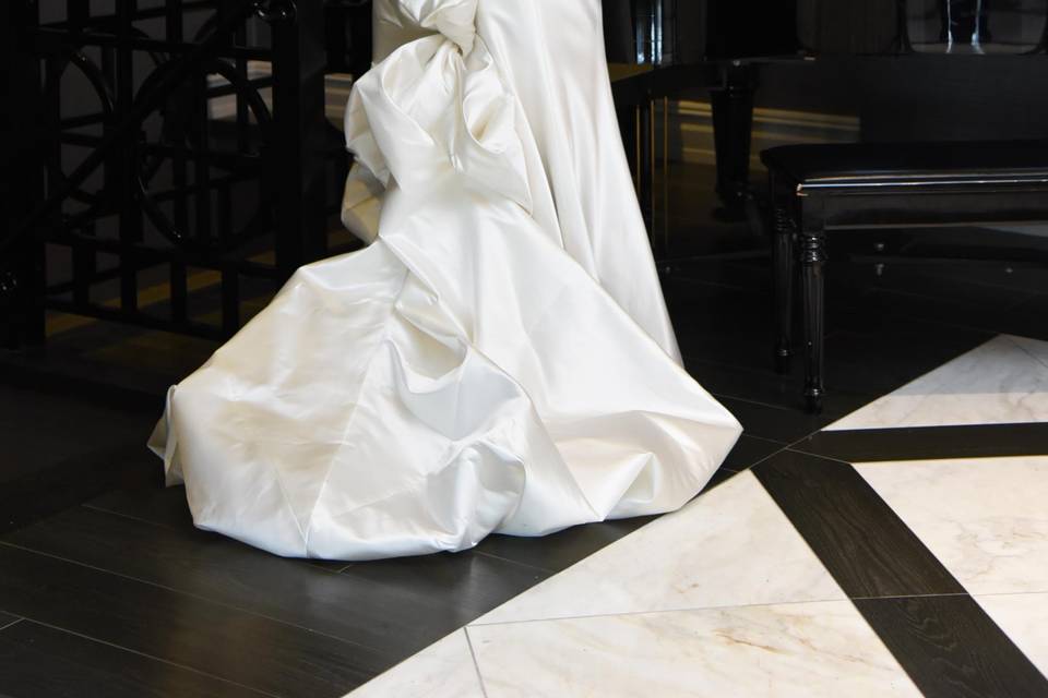 Gorgeous bride in the lobby