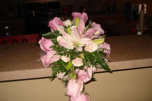 Cascade bouquet