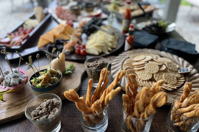 Reds Kitchen & Catering