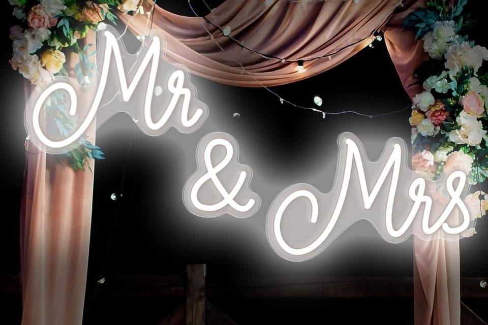 Mr & Mrs