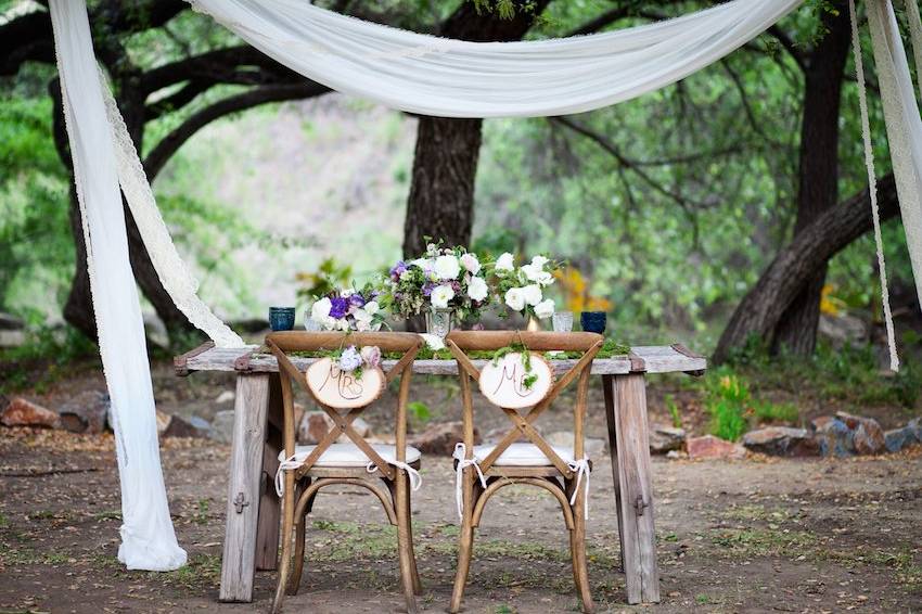 Secluded sweetheart table