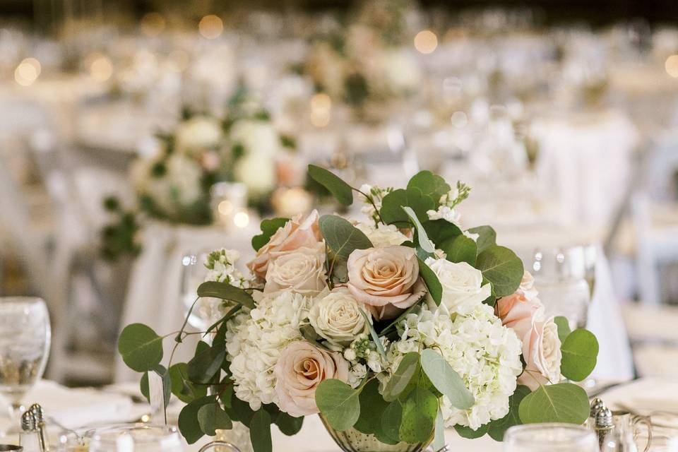 Centerpiece with roses