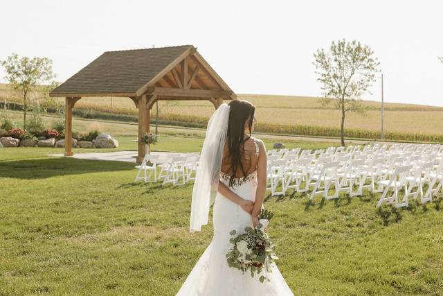 Bride Outdoor Ceremony