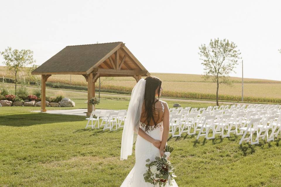 Bride Outdoor Ceremony