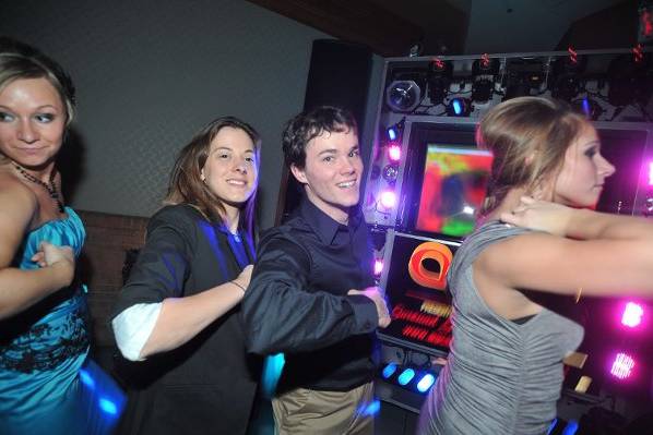 GREAT LINE DANCERS