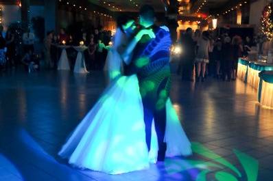 MR & MRS JACOBS 1ST DANCE