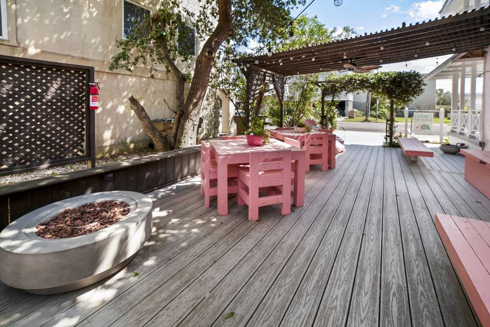 Gorgeous Courtyard😍