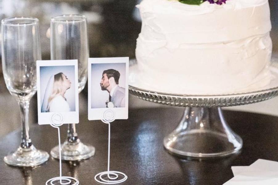 Wedding cake and photos