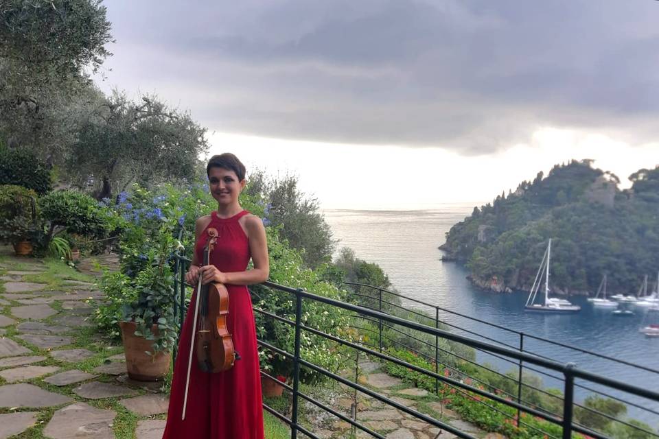 Giulia Ermirio Violist