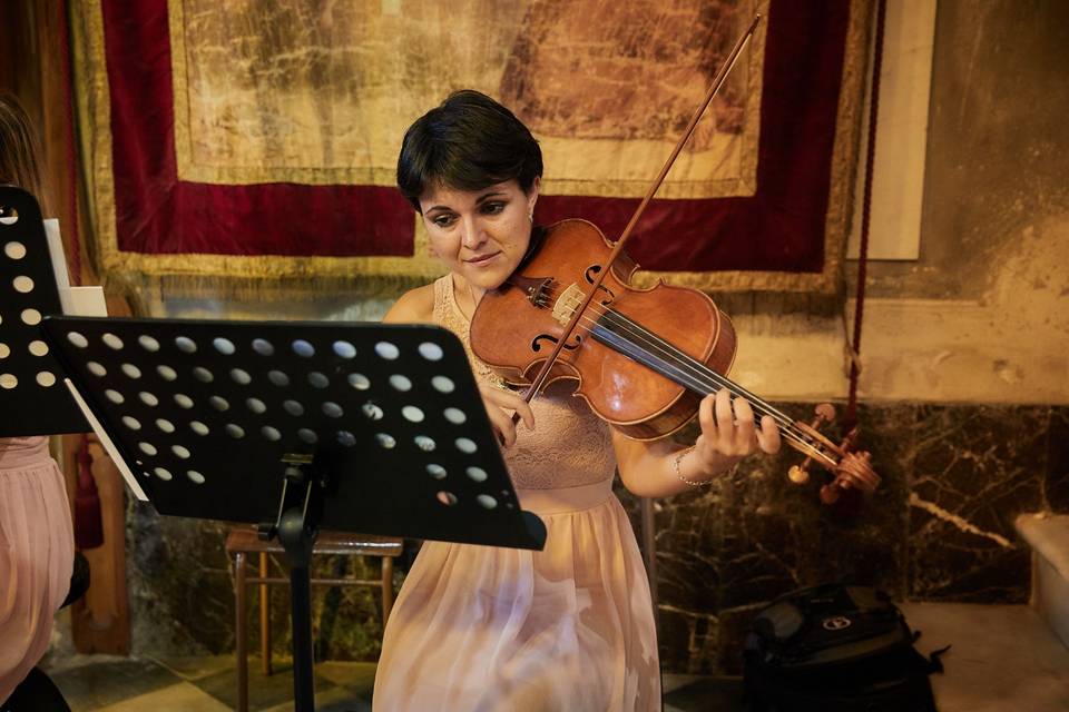 Giulia Ermirio Violist