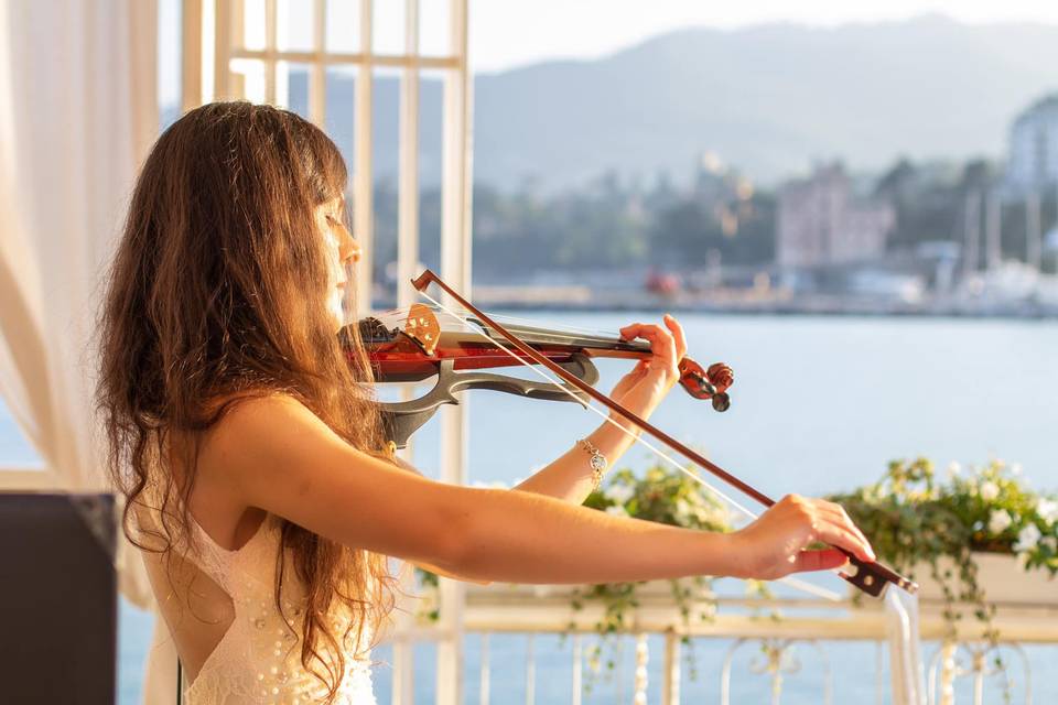 Giulia Ermirio Violist